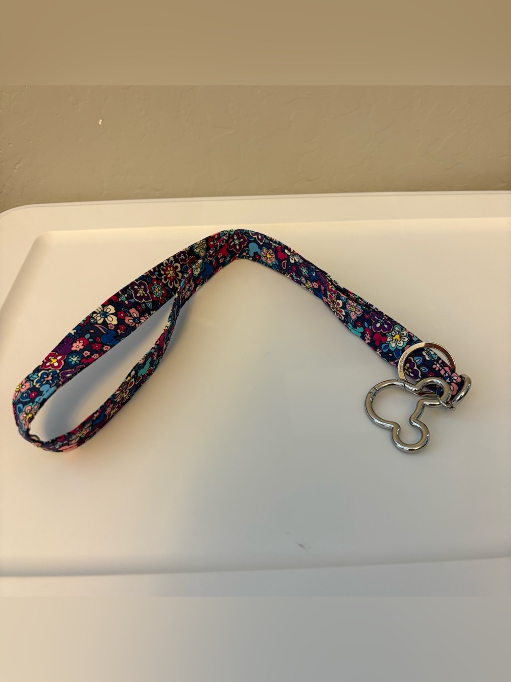 Vera bradley disney sensational mickey ditsy print wide lanyard with mickey clip